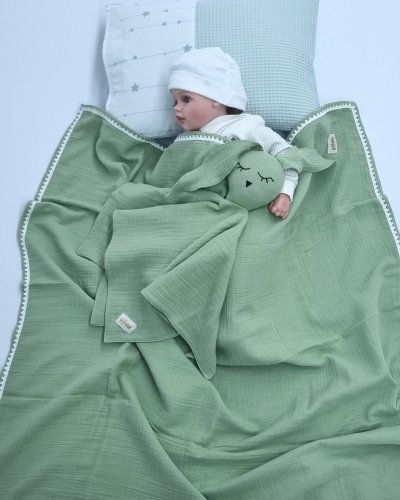 Yeşil Müslin Bürümcük Çift Kat Dantelli Battaniye Ve Uyku Arkadaşı Set